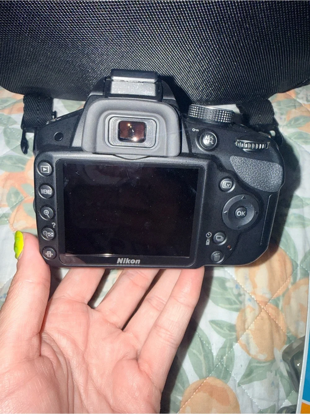 Nikon Black DSLR Kit with Carry Case and Extra Zoom Lens